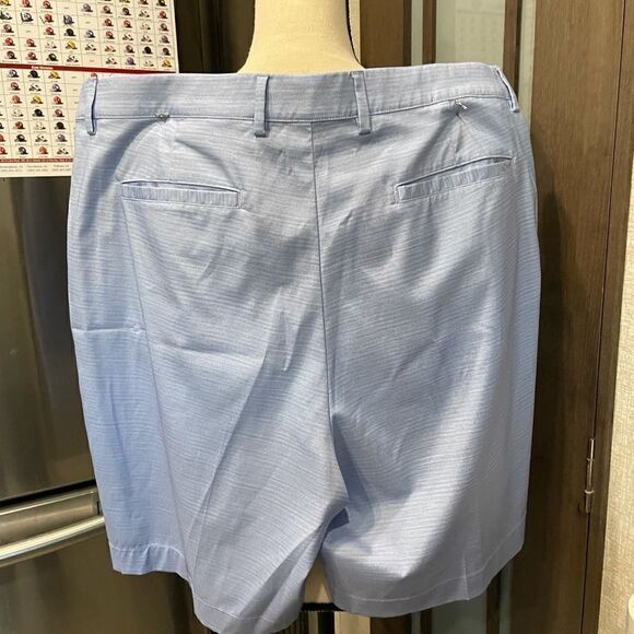 Greg Norman Golf Shorts  - Picture 3 of 4